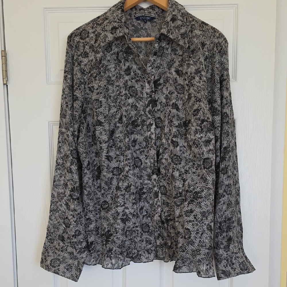 Encore Jeans Black and Gray Blouse